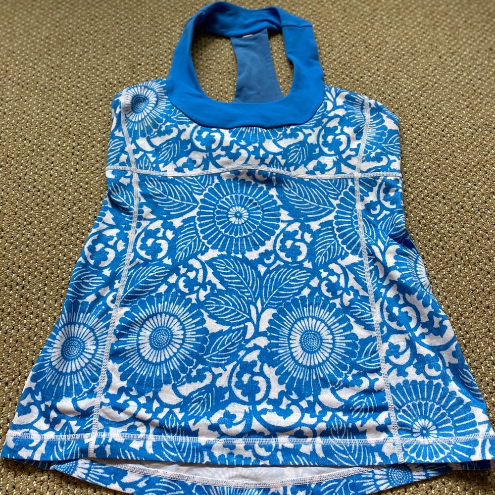 Lululemon Blue and White Floral Tank